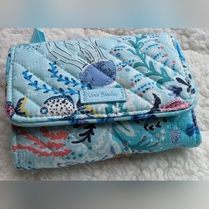 Vera Bradley RFID Riley Compact Wallet in Paisley Wave